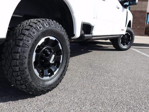 Used 2025 Ford F250 Platinum w/ Tremor Off-Road Package image 11