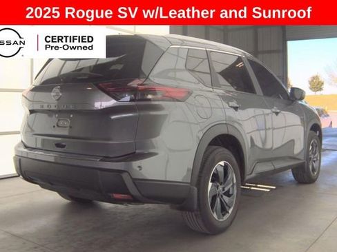 Used 2025 Nissan Rogue SV w/ SV Premium Package FWD image 5