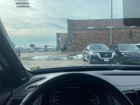 Used 2024 Honda Passport EX-L image 36