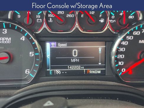 Used 2016 Chevrolet Suburban LT RWD image 7