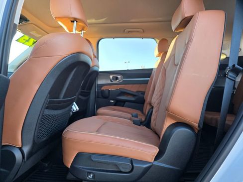 Used 2023 Kia Sorento SX Prestige image 27