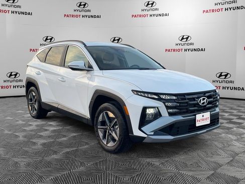 New 2026 Hyundai Tucson SEL image 1