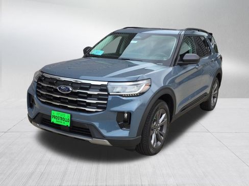 New 2026 Ford Explorer Active AWD/4WD image 2