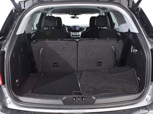 Used 2023 Ford Explorer XLT w/ Equipment Group 202A image 21