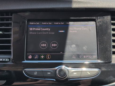 Used 2022 Buick Encore Preferred w/ Safety Package FWD image 18