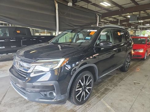 Used 2019 Honda Pilot Touring image 1