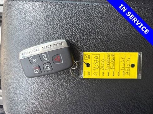 Used 2018 Land Rover Range Rover Evoque SE AWD/4WD image 13