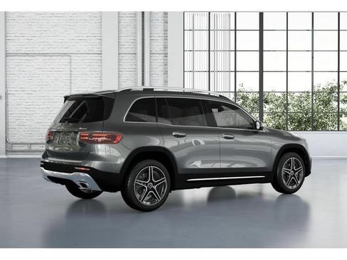 Used 2026 Mercedes-Benz GLB 250 4MATIC image 20