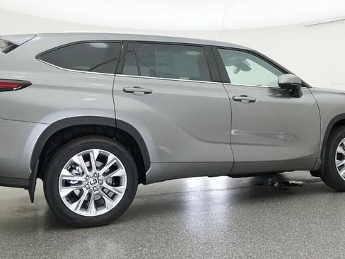 New 2026 Toyota Highlander Limited AWD/4WD image 26