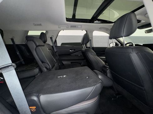 New 2026 Nissan Pathfinder Platinum w/ Cargo Package AWD/4WD image 18