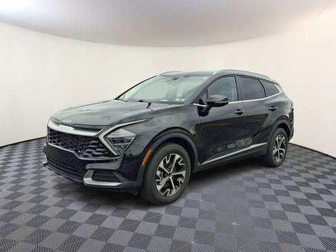 Used 2024 Kia Sportage EX image 3