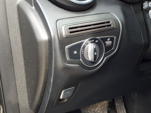 Used 2019 Mercedes-Benz GLC 350e 4MATIC image 11