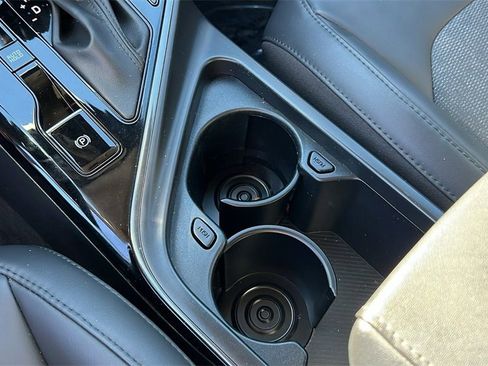 Used 2023 Kia Niro EX image 13