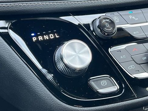 New 2026 Chrysler Pacifica Select image 28
