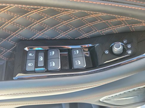 Used 2022 Jeep Grand Cherokee L Summit AWD/4WD image 22