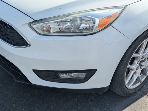 Used 2015 Ford Focus SE w/ Equipment Group 201A FWD image 12