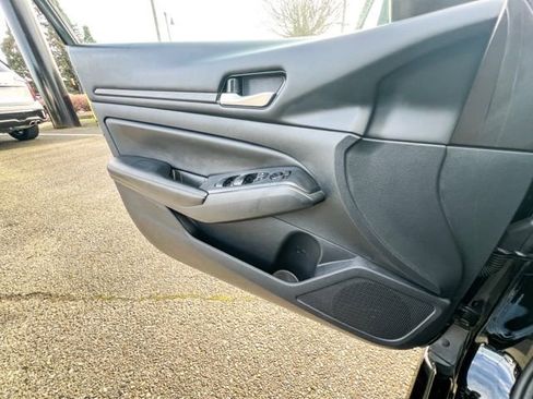 Used 2024 Nissan Altima 2.5 SV w/ SV Premium Package image 18