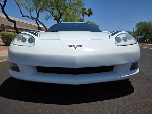Used 2005 Chevrolet Corvette Coupe w/ Preferred Equipment Group RWD image 10