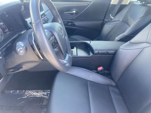 Used 2023 Lexus ES 350 w/ Accessory Package (Z1) image 17