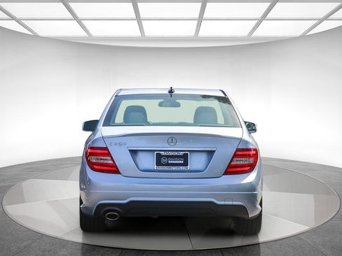 Used 2013 Mercedes-Benz C 250 Sedan image 3