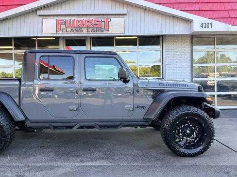 Used 2020 Jeep Gladiator Sport w/ Quick Order Package 24S AWD/4WD image 12