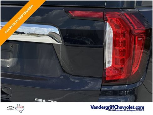 Used 2021 GMC Yukon XL SLT w/ SLT Premium Package RWD image 7