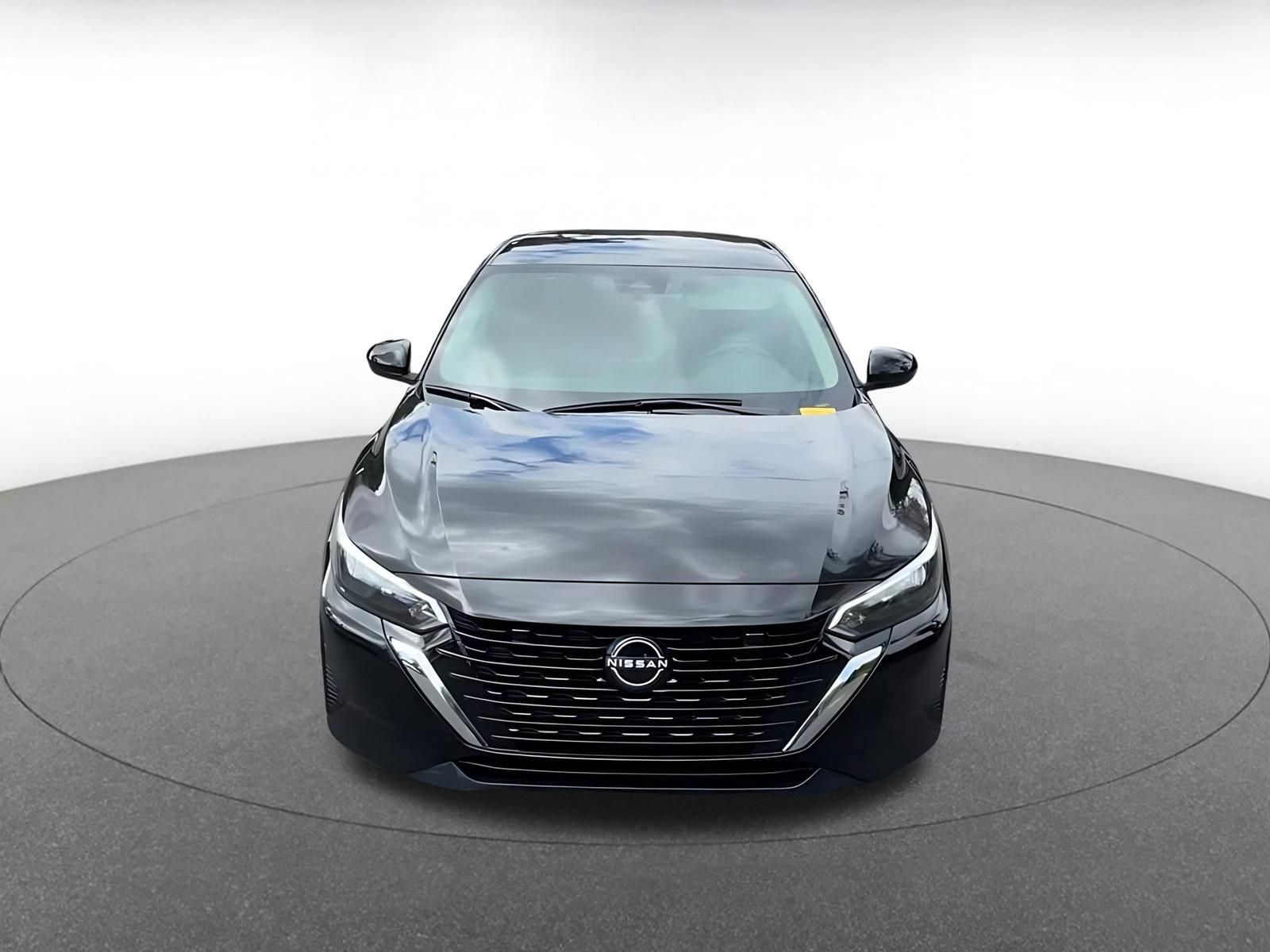 Used 2025 Nissan Sentra SV FWD image 4