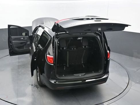 New 2025 Chrysler Voyager LX image 74