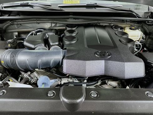 Used 2018 Toyota 4Runner SR5 image 23