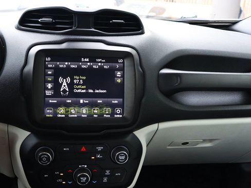 Used 2022 Jeep Renegade Limited AWD/4WD image 44