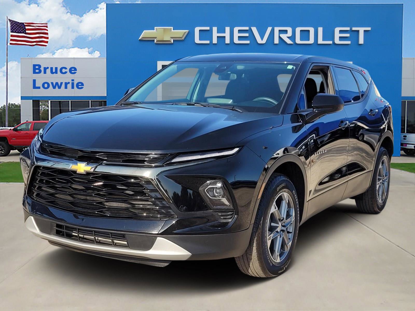 Used 2026 Chevrolet Blazer LT FWD image 1