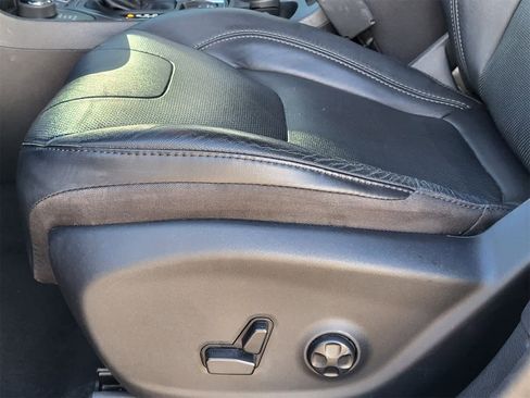 Used 2021 Jeep Cherokee Latitude Lux w/ Comfort/Convenience Group image 22