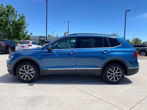 Used 2020 Volkswagen Tiguan SE w/ 3rd Row Seat Package AWD/4WD image 2