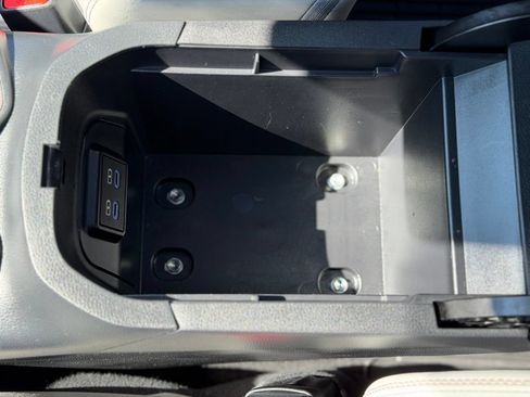 Used 2022 Toyota RAV4 Limited AWD/4WD image 25