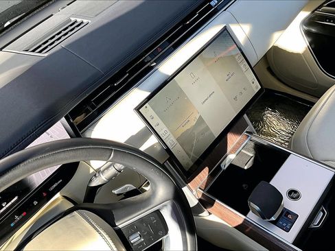 Certified 2024 Land Rover Range Rover SE AWD/4WD image 31