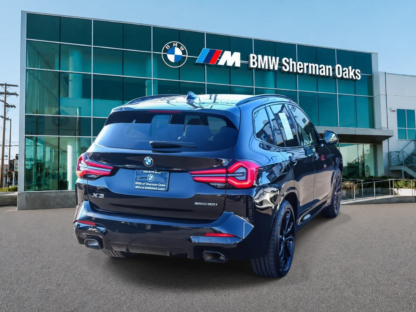 Used 2023 BMW X3 sDrive30i w/ M Sport Package RWD image 4