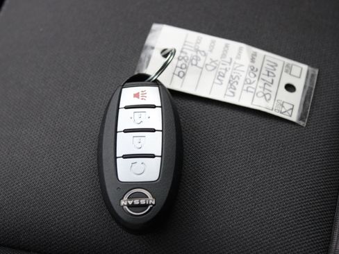 Certified 2024 Nissan Titan SV w/ SV Convenience Package image 31