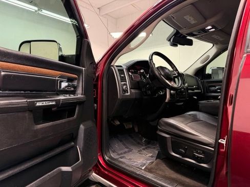 Used 2017 RAM 1500 Laramie AWD/4WD image 11