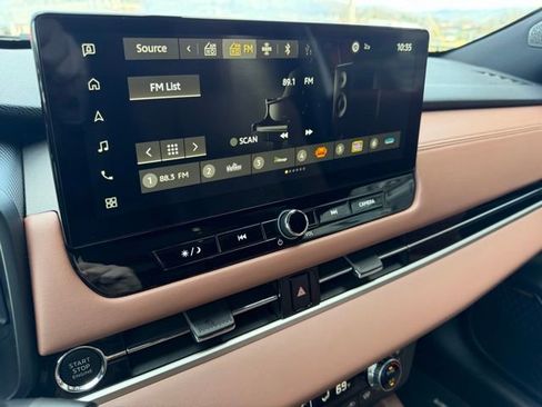 Used 2025 Mitsubishi Outlander SEL image 25