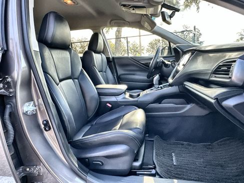 Used 2022 Subaru Outback Limited image 9