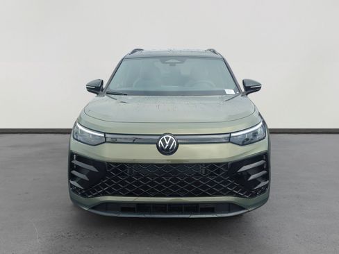 New 2026 Volkswagen Tiguan SE R-Line image 8