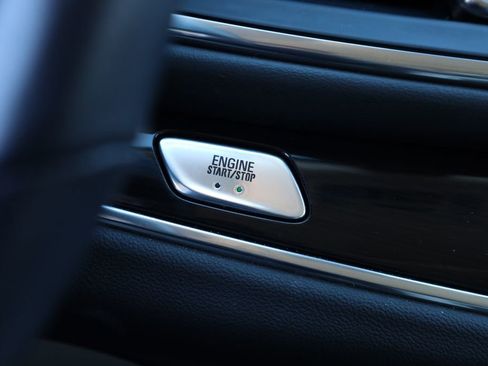 Used 2023 Buick Enclave Essence w/ Experience Buick Package image 30