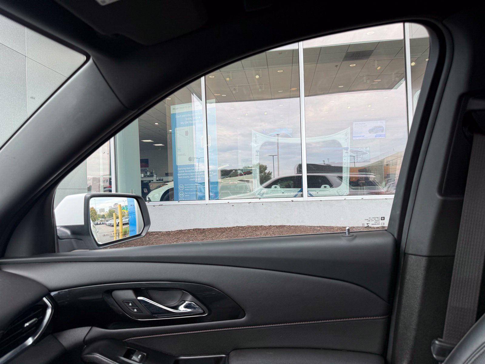Used 2022 Chevrolet Traverse RS AWD/4WD image 29