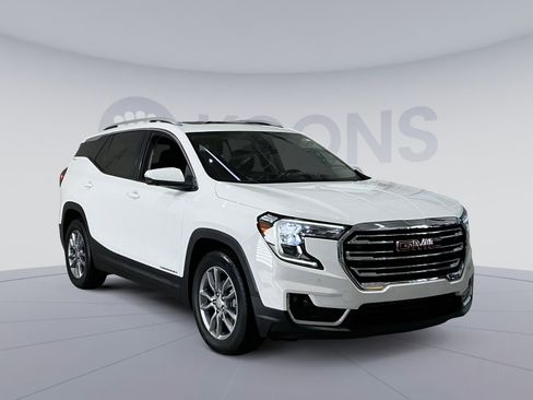 Used 2022 GMC Terrain SLT w/ Tech Package image 18