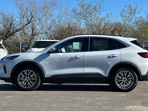 New 2025 Ford Escape SE FWD image 6