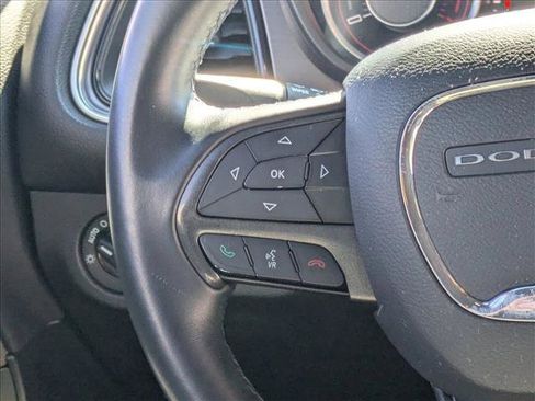 Used 2015 Dodge Challenger SXT image 23