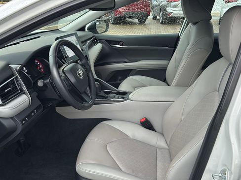 Used 2024 Toyota Camry XSE image 8