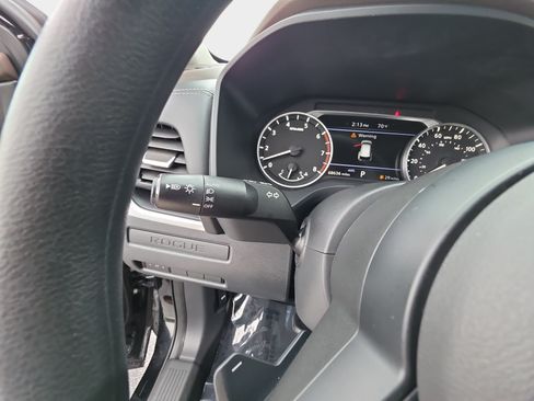 Used 2021 Nissan Rogue S AWD/4WD image 24