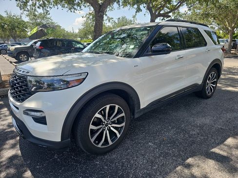 Used 2022 Ford Explorer ST-Line w/ Class IV Trailer Tow Package RWD image 2