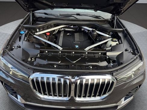 Used 2021 BMW X7 xDrive40i w/ Cold Weather Package image 27